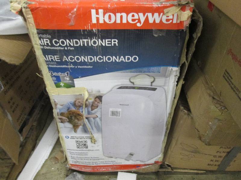12,000 BTU Portable Air Conditioner...