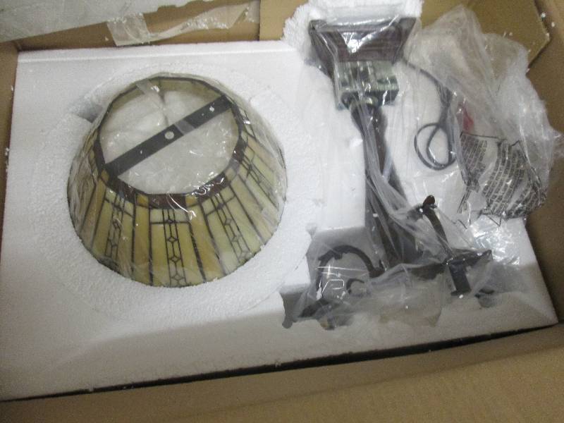 Roccoc Lamp with Glass Beads open b...