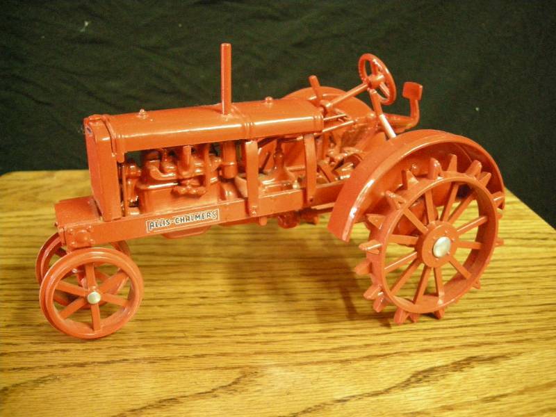 lot 6 image: Ertl Allis-Chalmers Farm Progress Show Tractor