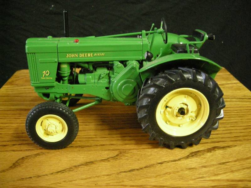 lot 8 image: Ertl John Deere 70 Collector Edition Diesel