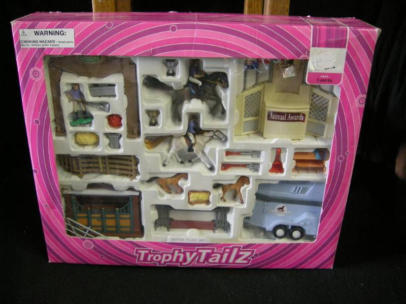 lot 43 image: Trophy Tailz Horse Play Set