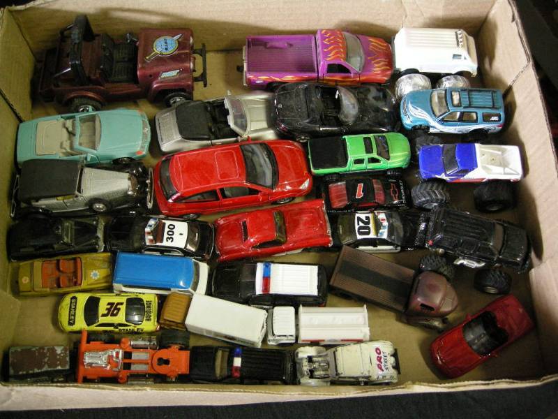 lot 53 image: Misc Diecast Cars