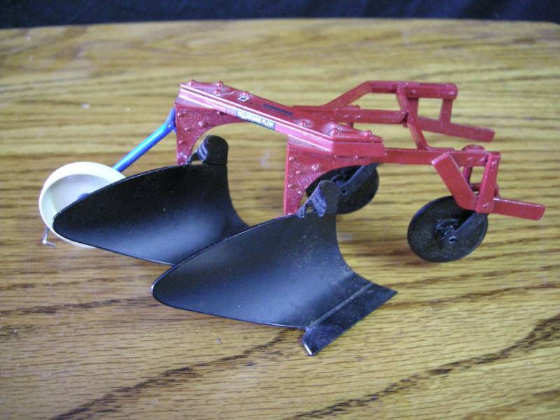 lot 68 image: International Diecast Moldboard Plow - Precision