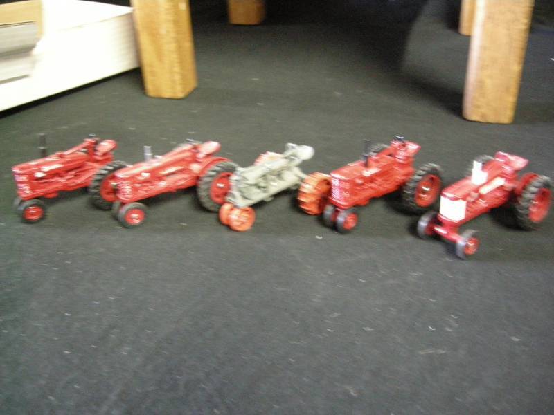 lot 70 image: Fleet of Farmal Mini Diecast Tractors