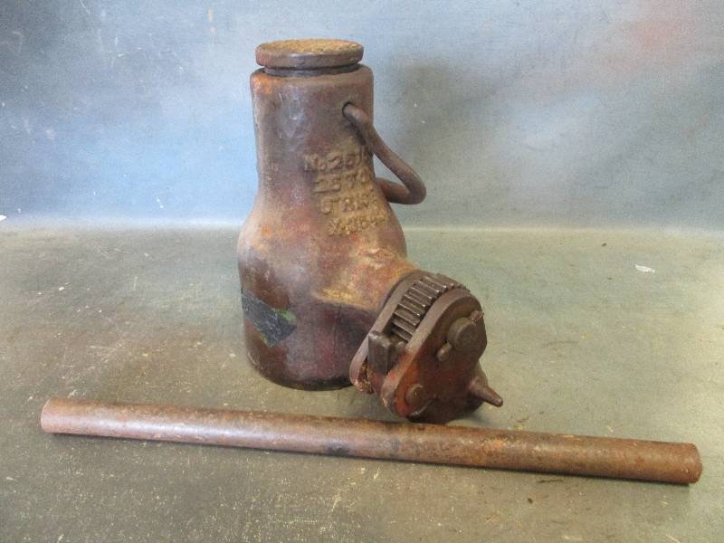 25 Ton Bottle Jack