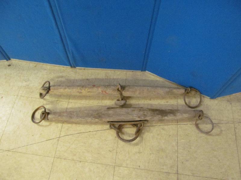 lot 5 image: yoke