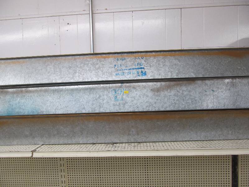 lot 9 image: flower box