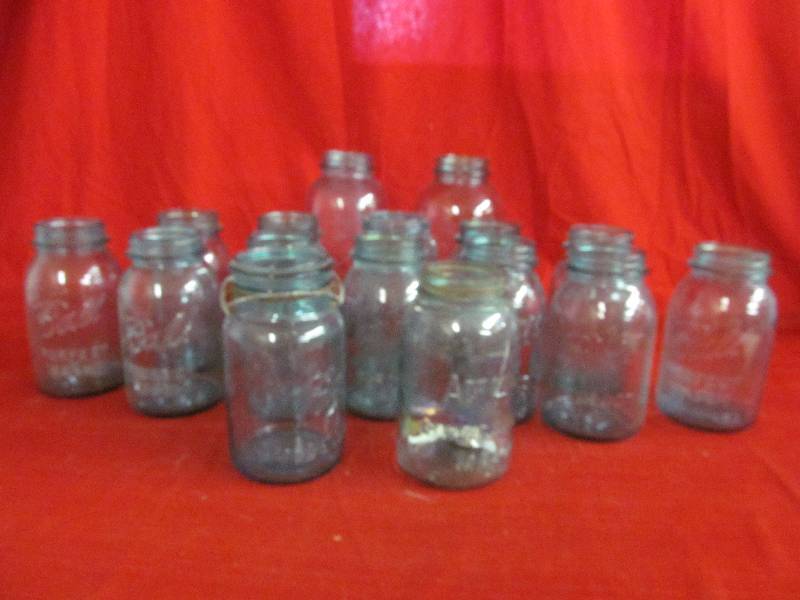 lot 15 image: jars