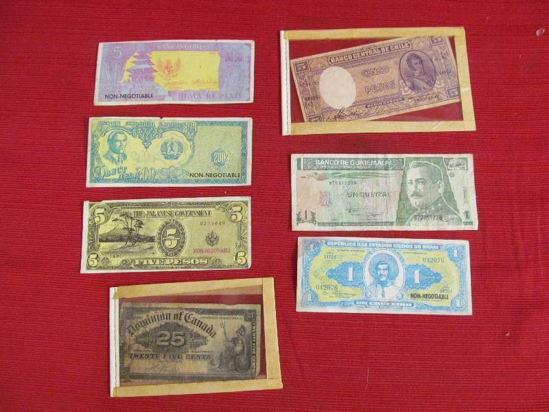 lot 29 image: currency
