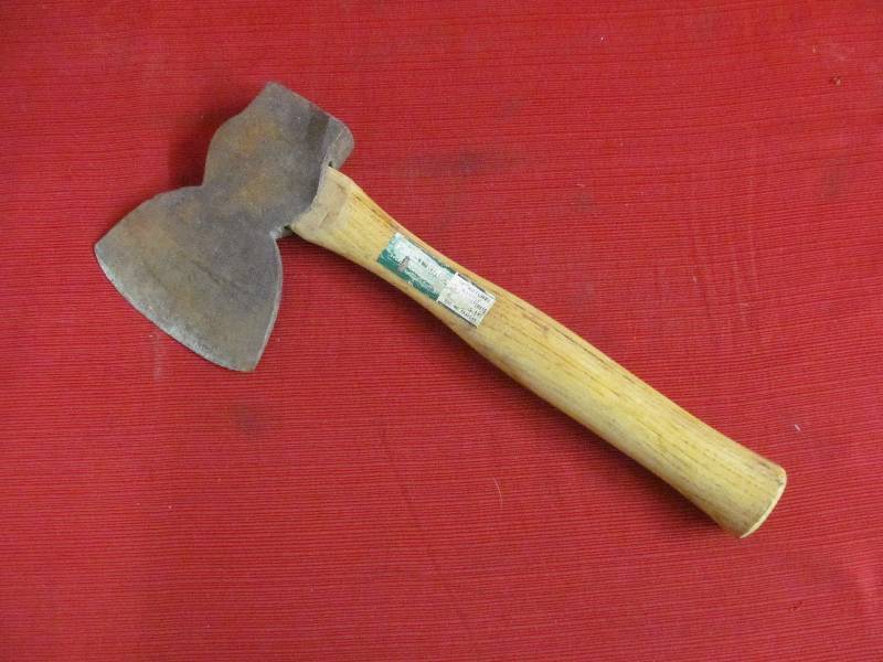 lot 47 image: hatchet