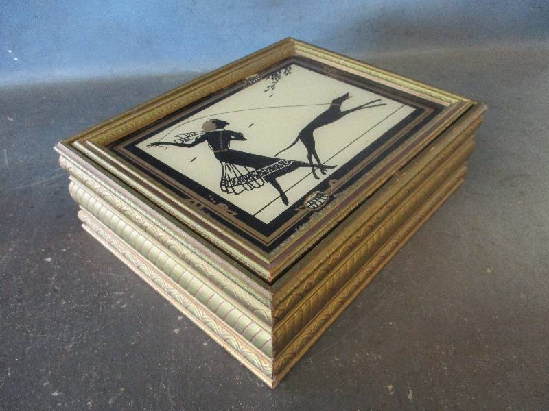 lot 34 image: Vintage Art Deco Jewelry Box