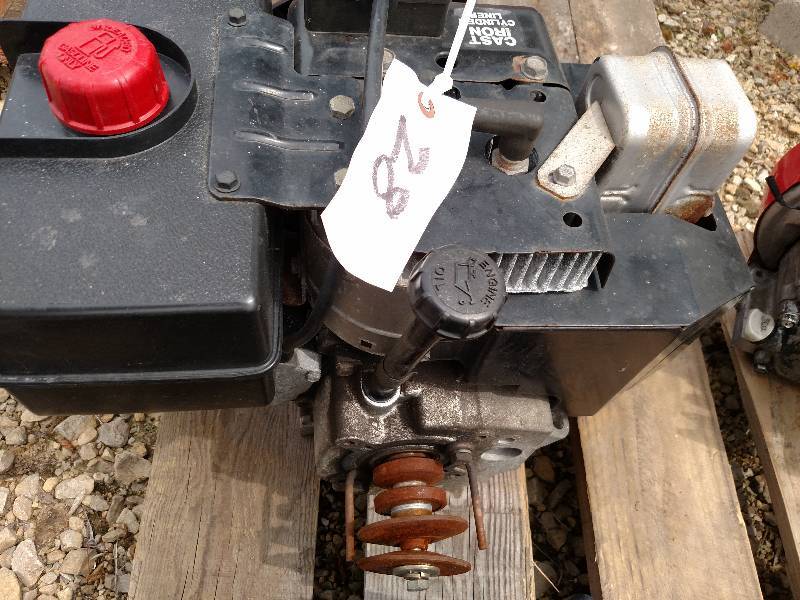 lot 28 image: Tecumseh Snow Blower Engine, Electr...