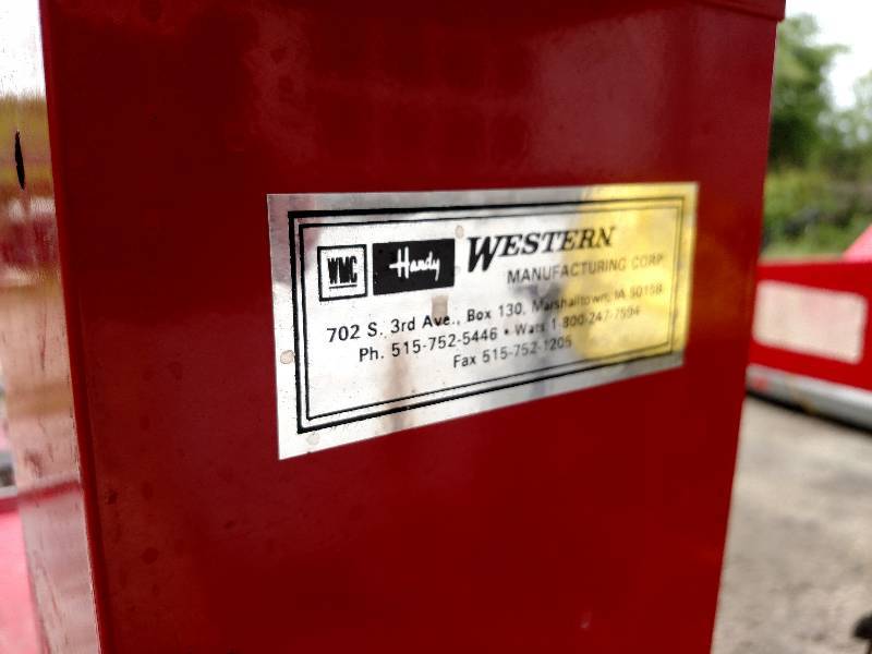 lot 37 image: Western Electric Multi-Lift Hoist, ...