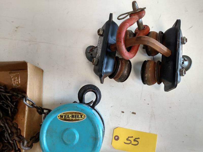 lot 55 image: Wel-Bilt 12 Ton Chain Hoist & Trol...