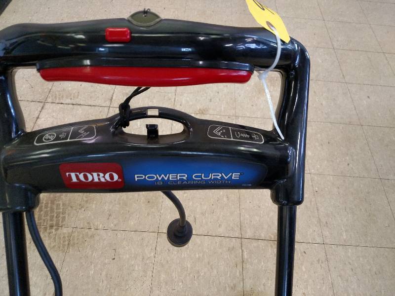 lot 92 image: Toro Power Curve 18 Electric Snow ...