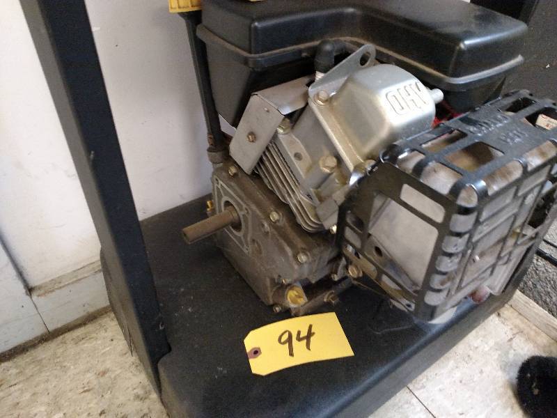 lot 94 image: Tecumseh 5 hp. Engine, New...