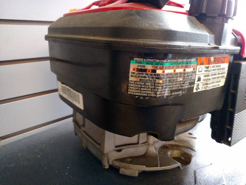 lot 96 image: Briggs & Stratton 6.75 hp. Engine, ...