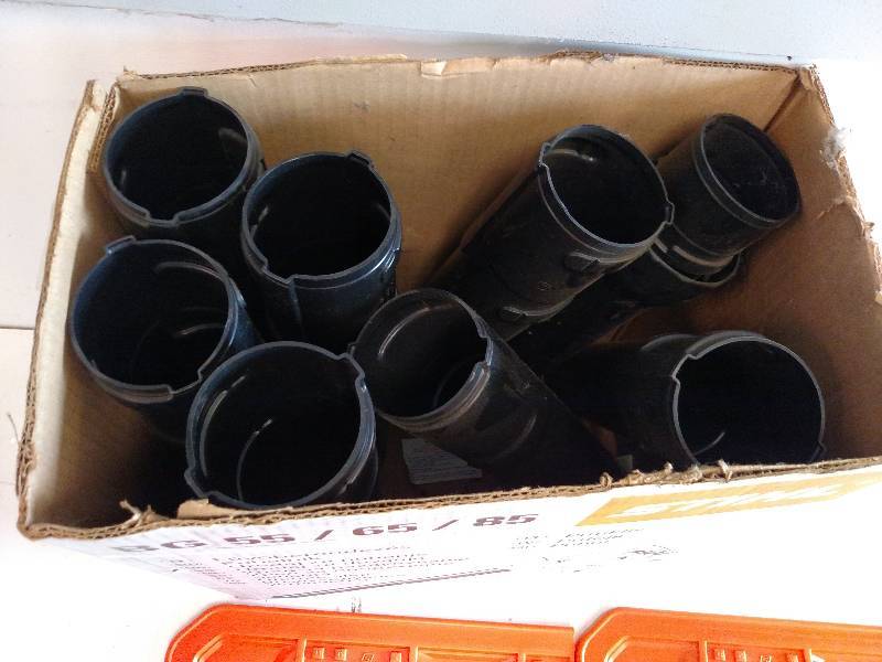 lot 119 image: Stihl Blower Tubes & Chain Saw Blad...