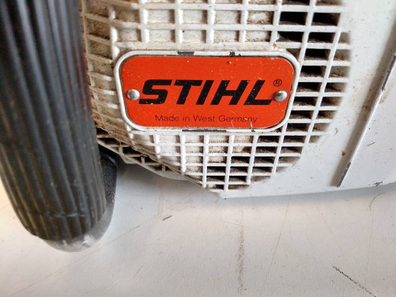 lot 157 image: Stihl 041AV Chain Saw, Has Compress...