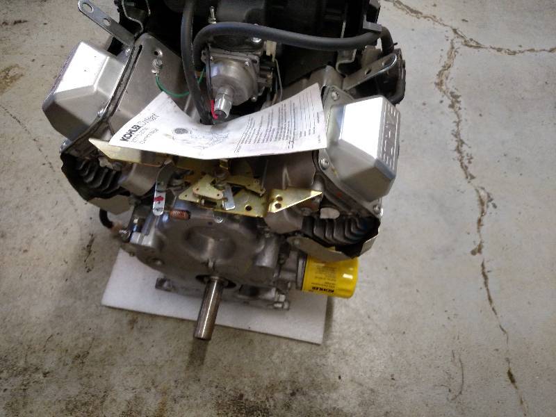lot 222 image: Kohler Confidant 25 hp. Engine, Ele...