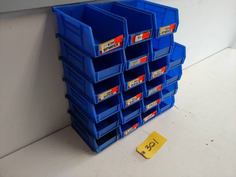 lot 301 image: (22) Poly Bins, 3.5x6.5x3...