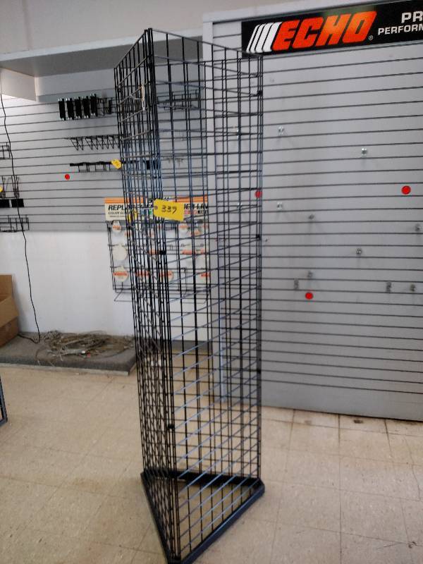 lot 339 image: Triangle Display Rack, 24 x 84 Gr...