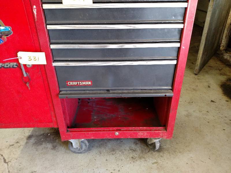 lot 379 image: Craftsman Rolling Tool Cabinet, 27x...