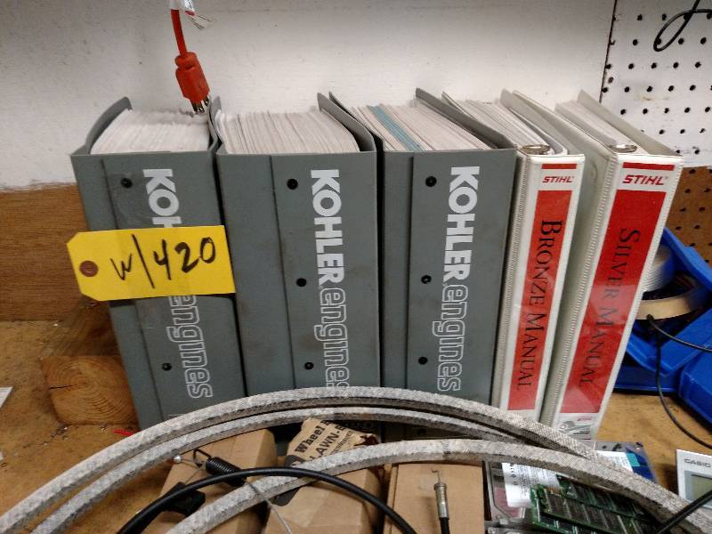 lot 420 image: Asstd Manuals...