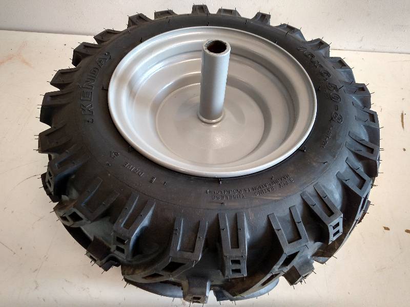 lot 434 image: Snapper Snow Blower Wheel & Tire 16...