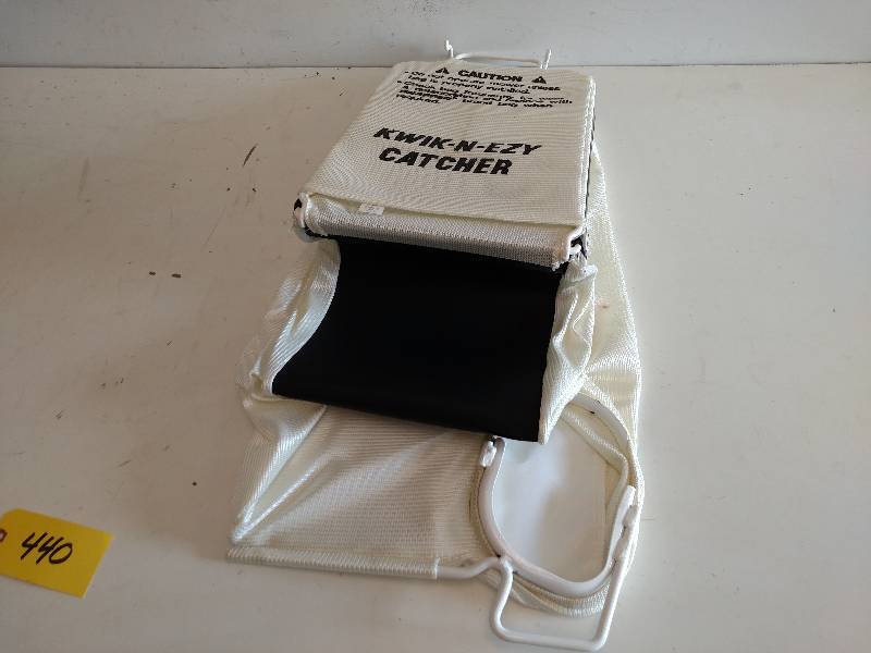 lot 440 image: Snapper Hi-Vac Bag & Adapter...