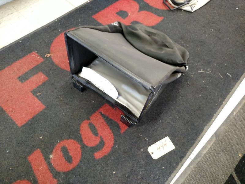 lot 444 image: Snapper Bag...