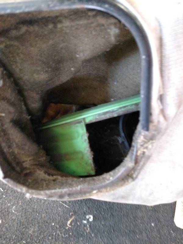 lot 446 image: Lawn Boy Bag & Parts...