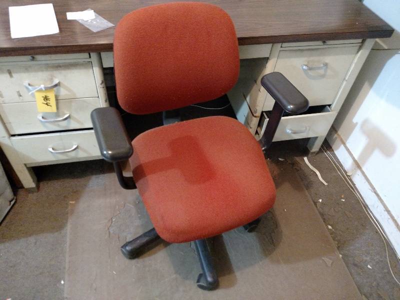 lot 464 image: Office Desk & Chair, No Contents...