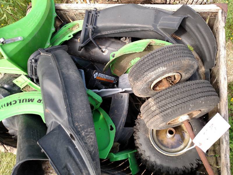 lot 23 image: Asstd Mower & Snow Blower Parts