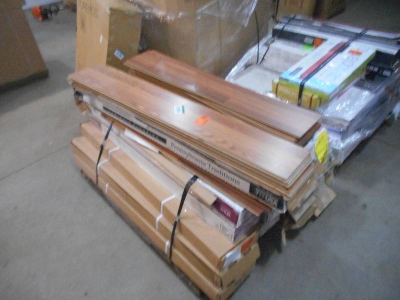 lot 68 image: PALLET LOT OF FLOORING
