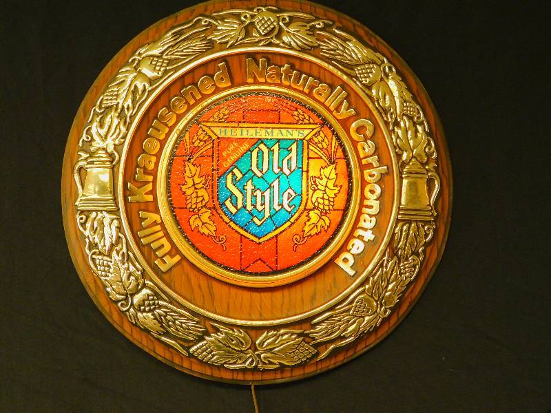 Heileman's Old Style Beer Light-Up Sign, Beer Signs Auction # 60