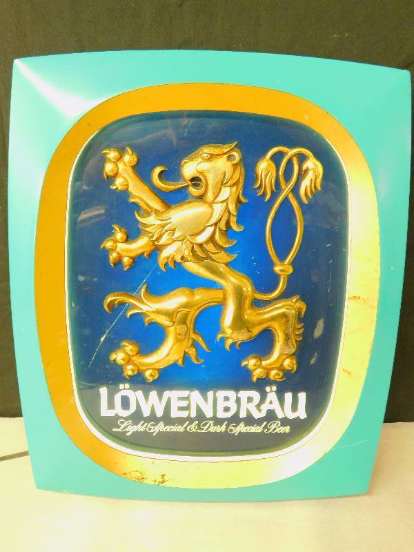 lot 8 image: Lowenbrau Beer Light-Up Sign