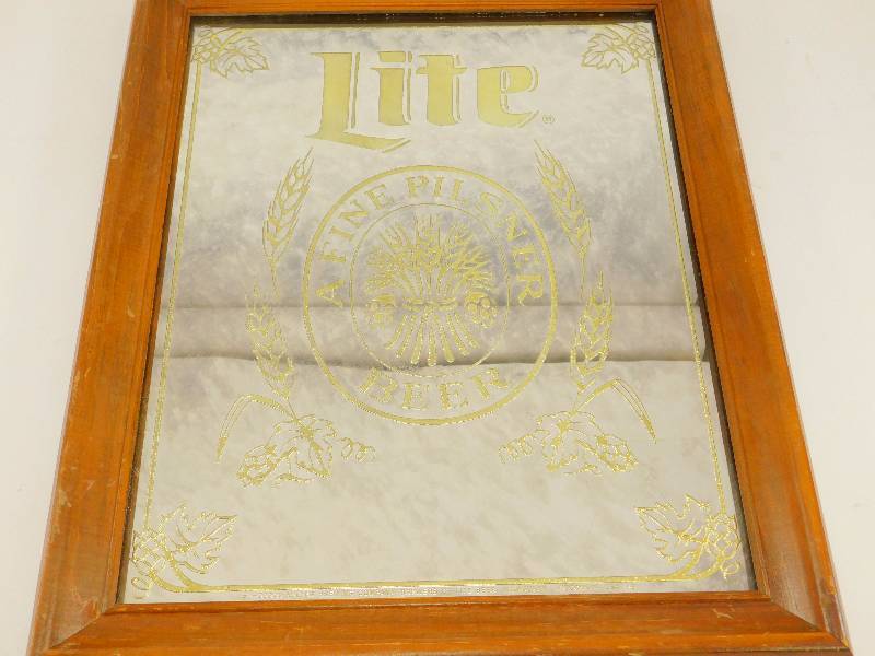 lot 24 image: Lite Beer Framed Mirror