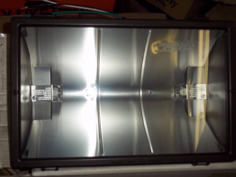 lot 5 image: 9 x 14 1500 Watt Quart Z Flood Below Horizontal Aiming