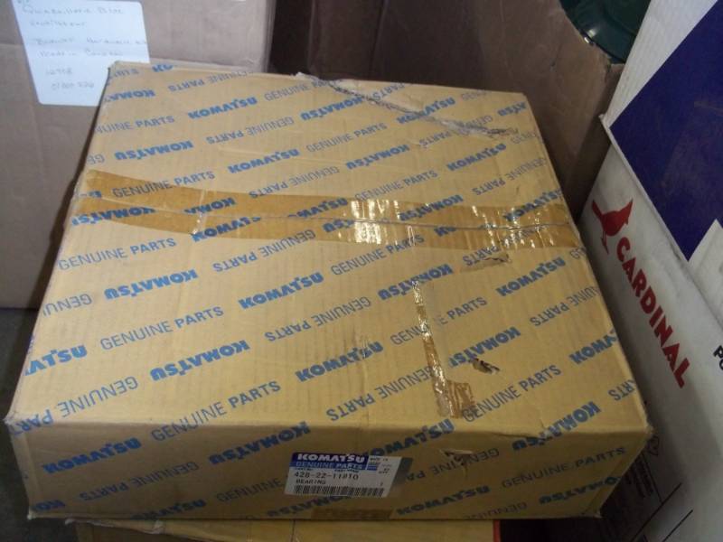 lot 17 image: Komatsu Bearing #428-22-11810