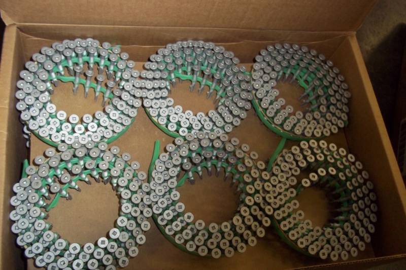 lot 66 image: Box of 1800 Visrope Screws Size M5 x 37