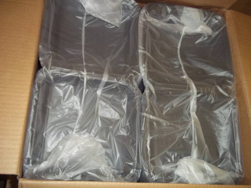 lot 107 image: 200 Count 9 x 9 x 3 Black Hinged Lid 1 Compartment Foam Containers
