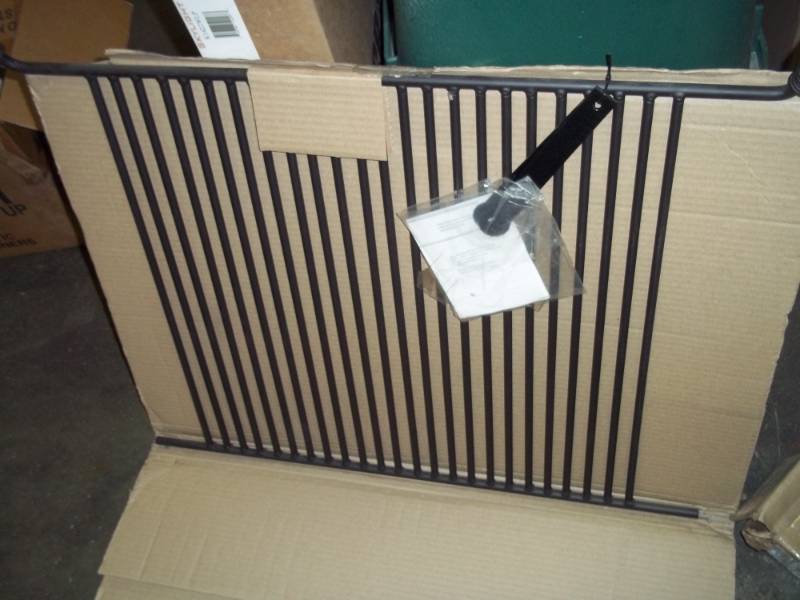 lot 111 image: Grill Grade 23 x 33