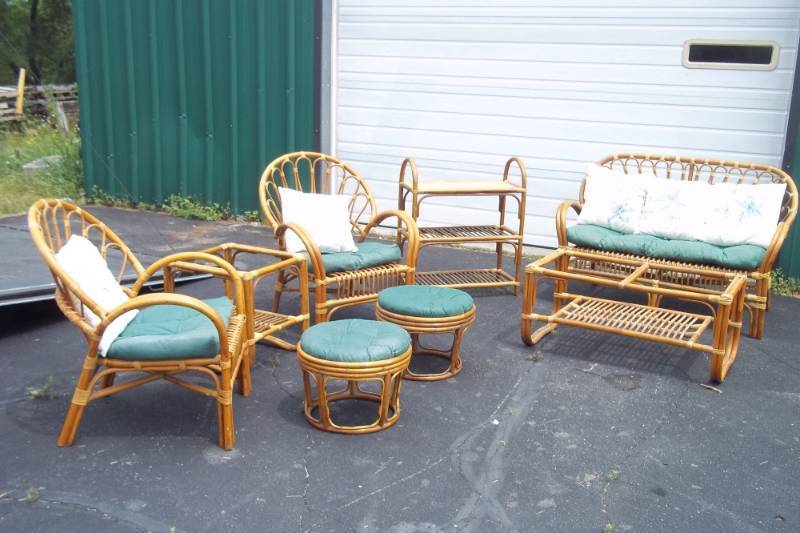 lot 113 image: Patio Furniture Set