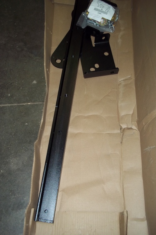 lot 127 image: Flip-N-Store Gooseneck Hitch Part 1 of 3