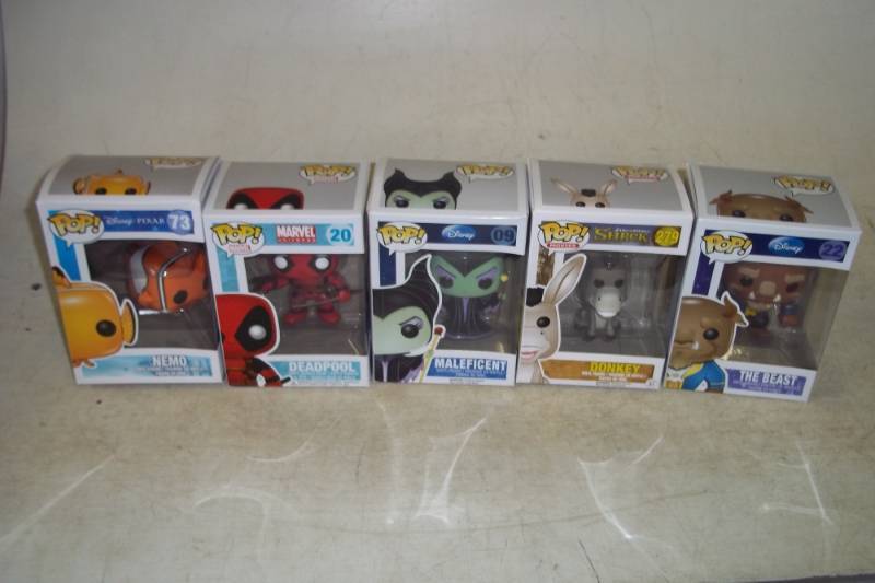 lot 195 image: 5 Assorted POP Movie Character Vinyl Figure Toys