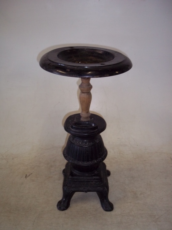 lot 201 image: Antique Ashtray
