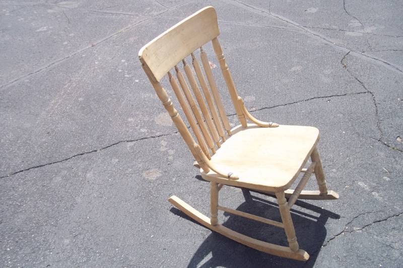 lot 206 image: Vintage Rocking Chair