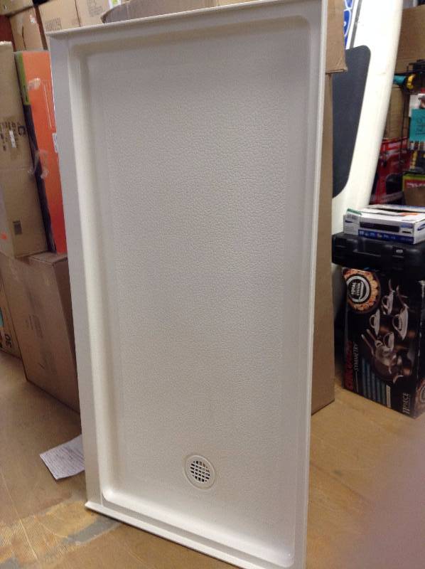 lot 44 image: Swan Veritek 32 in. x 60 in. Single Threshold Retrofit Shower Floor in White open box never used
