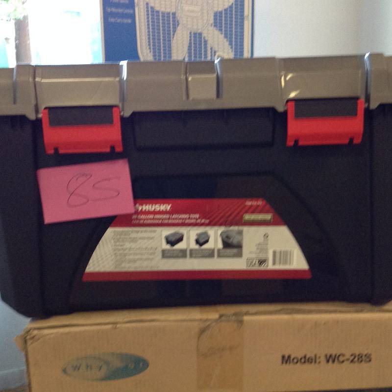 lot 85 image: Husky 20 Gal. Tote (2-Pack) New